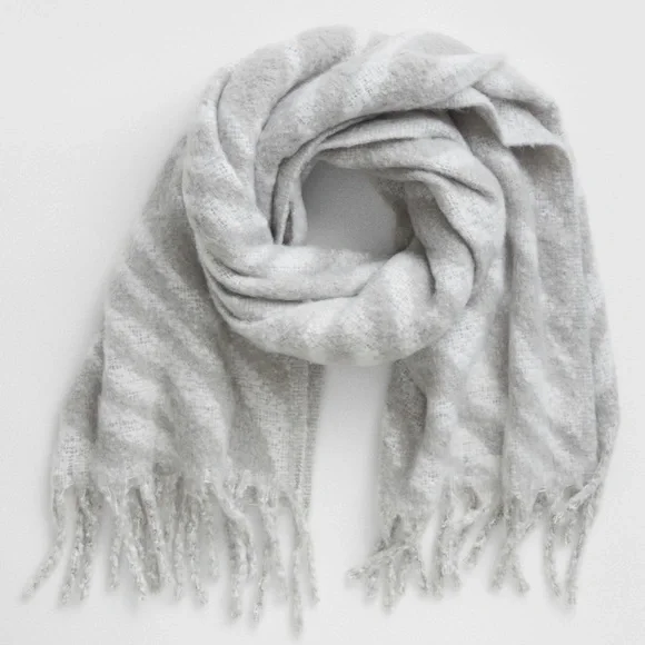 Gap cheap factory scarves